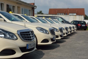 لیست گران&zwnj;ترین خودرو&zwnj;های فوق لاکچری در سال 2021