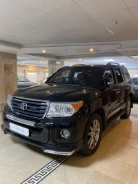 گزارش کارشناسی خودرو تویوتا لندکروز