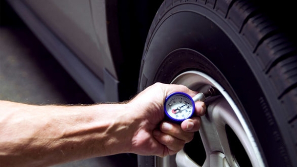 لزوم تنظیم باد لاستیک خودرو
