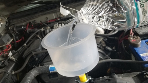 درون رادیاتور به جای آب رادیاتور، آیا می&zwnj;توان آب ریخت؟