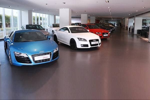 گزارش قیمت برخی از خودرو های وارداتی